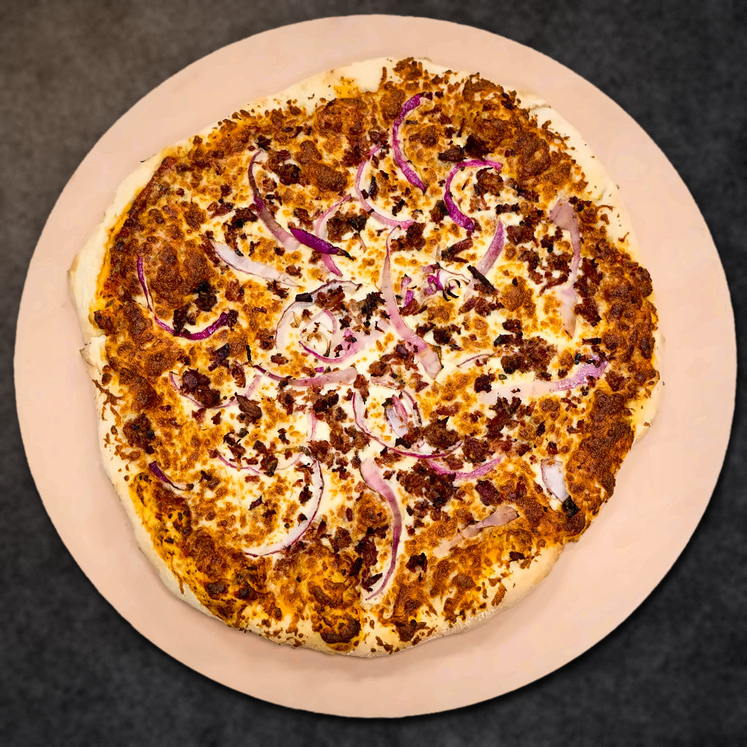 Smoked Meat Pizza (onions, cheese, smoked meat)