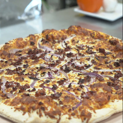 Smoked Meat Pizza (onions, cheese, smoked meat)