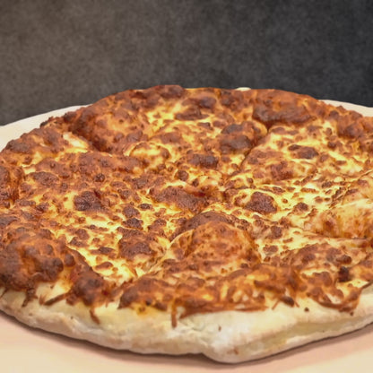 Napolitana Pizza (cheese, cheese, cheese)